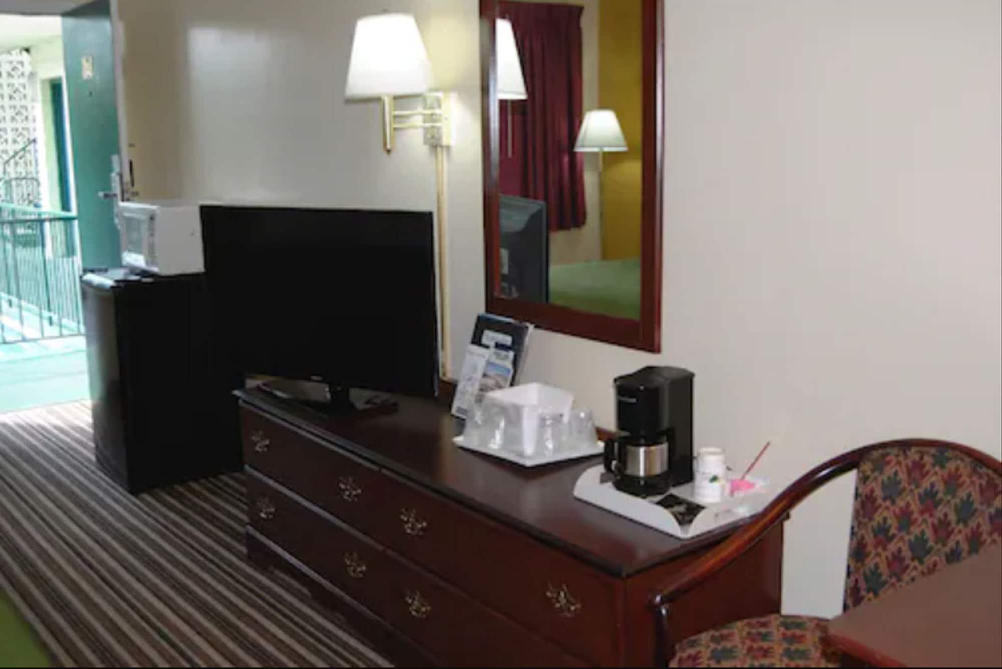 Travelodge By Wyndham Chambersburg Exterior foto